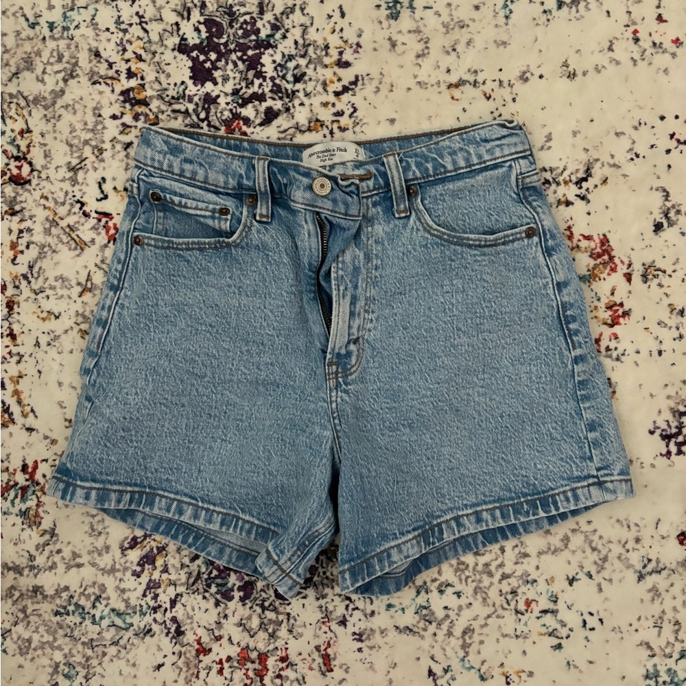 Abercrombie and Fitch boyfriend short